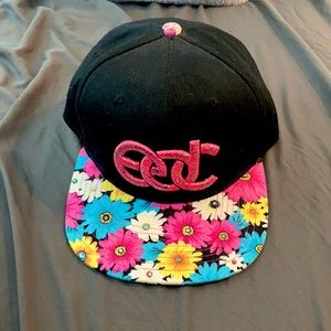 EDC SnapBack